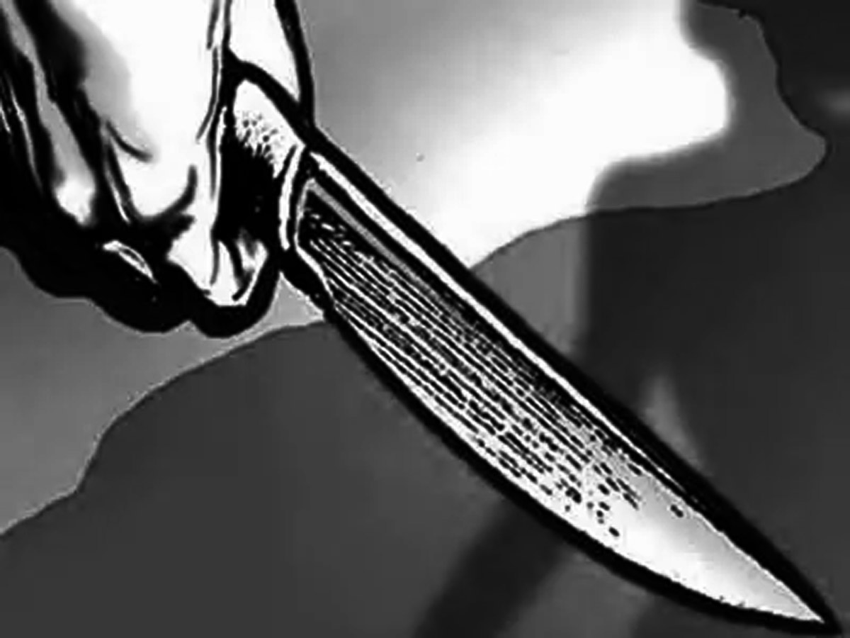 শিক্ষার্থীদের সামনেই খুন হলেন শিক্ষক